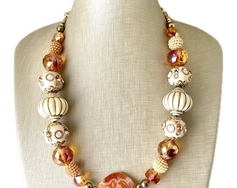 Collier décoratif 1 rang avec perles en cornaline naturelle, gros bavoir bijoux uniques Bijoux en pierre orange clair, superposition de pierres précieuses rouge crème