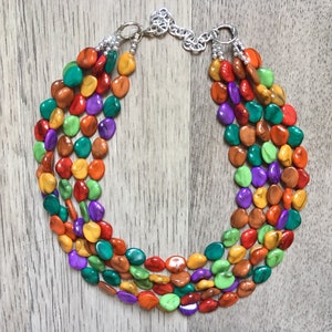 Collana di perline a 5 fili colori autunnali, gioielli colorati, collana importante, collana di perline grandi, gioielli arcobaleno, coriandoli arcobaleno
