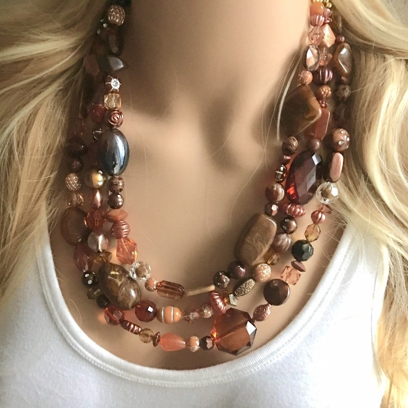 Brown Garland Nectar Necklace