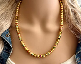 Goldene Chunky Statement Halskette, OOAK Gold Layering, OOAK Perlen Bubblegum Metal