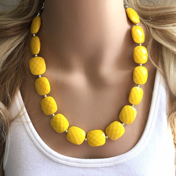 Bright Yellow Statement jewelry set, Chunky Beaded Necklace, yellow Jewelry, bright colorful Necklace, yellow beaded necklace earrings