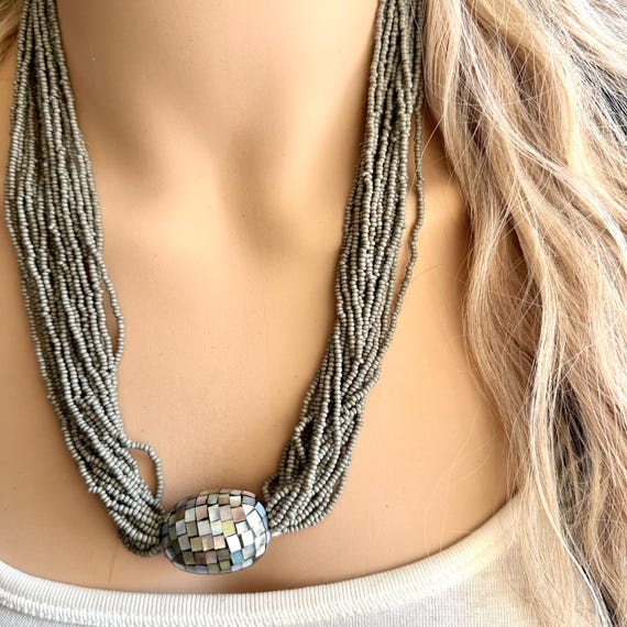 Vintage Silver Shell Chunky Statement Necklace Be… - image 6