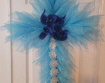 MAGNIFIQUE couronne de croix bleue 36 po. x 24 po.