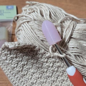 Crochet Hook Anti-Snag/Stitch Stopper/End Cap/Hook Minder (5 Pack)
