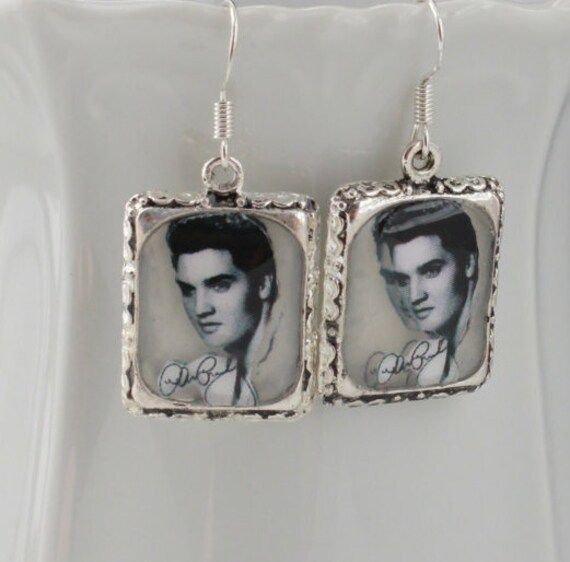 Stunning In Organza Gift Bag,,,, Lovely Pair Of Elvis Presley Dangle Earrings Stunning In Organza Gift Bag,,,, Lovely Pair Of Elvis Presley Dangle Earrings