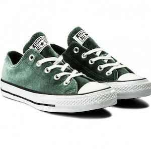 Emerald sale green converse