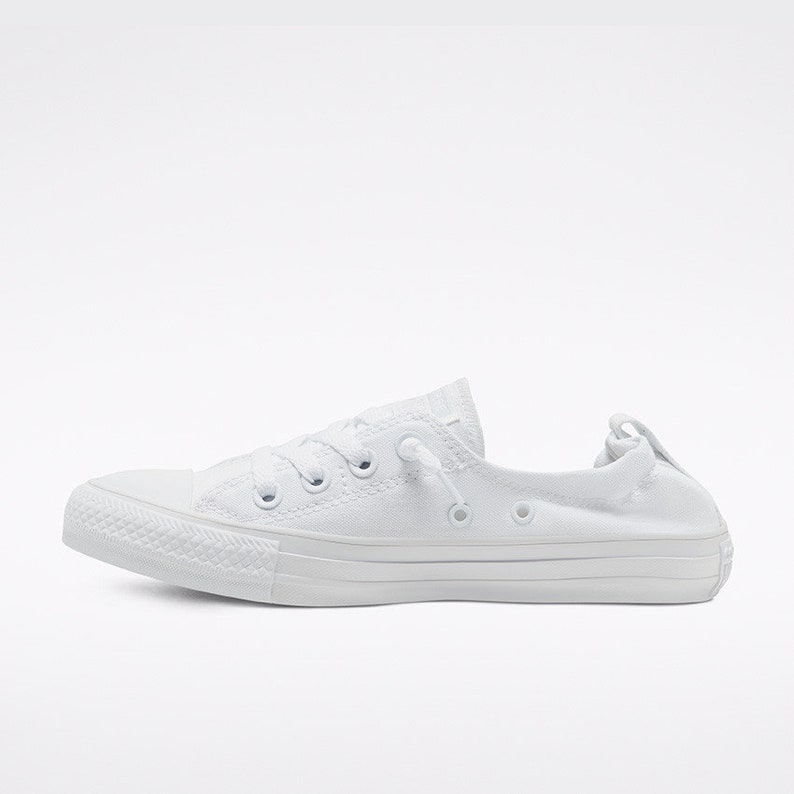 white canvas converse size 6