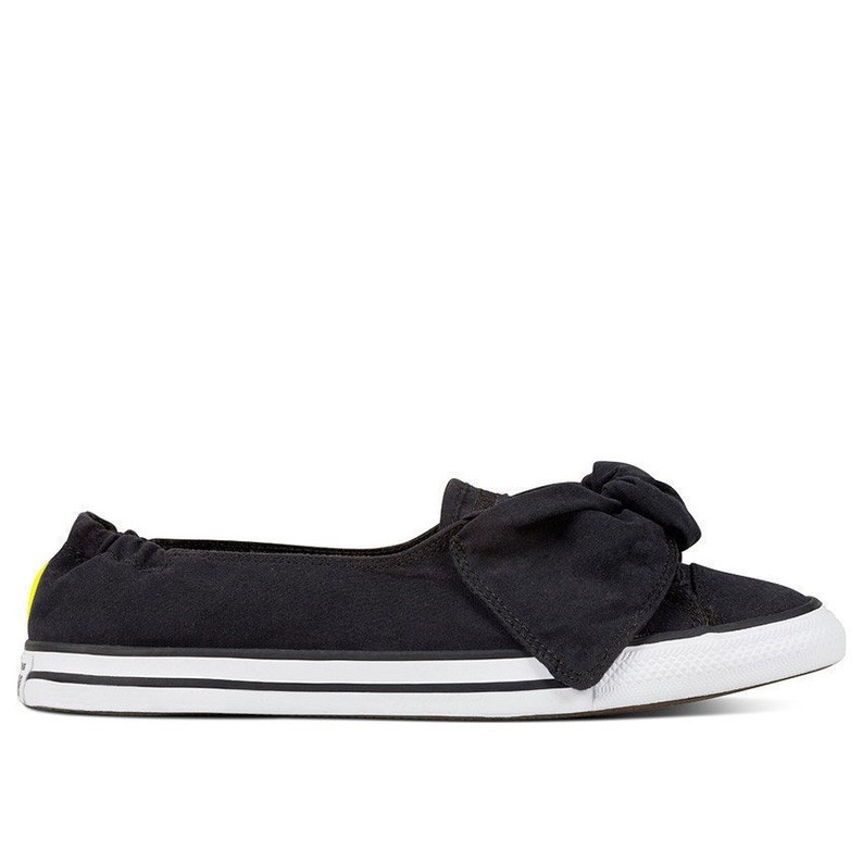 converse bow slip on