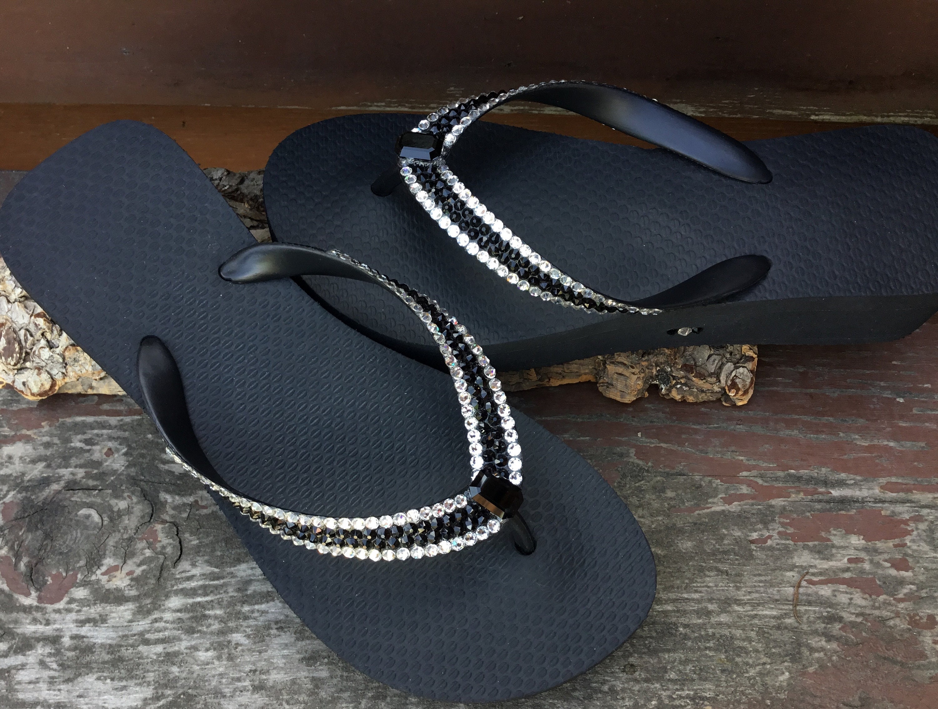 black havaianas with gem
