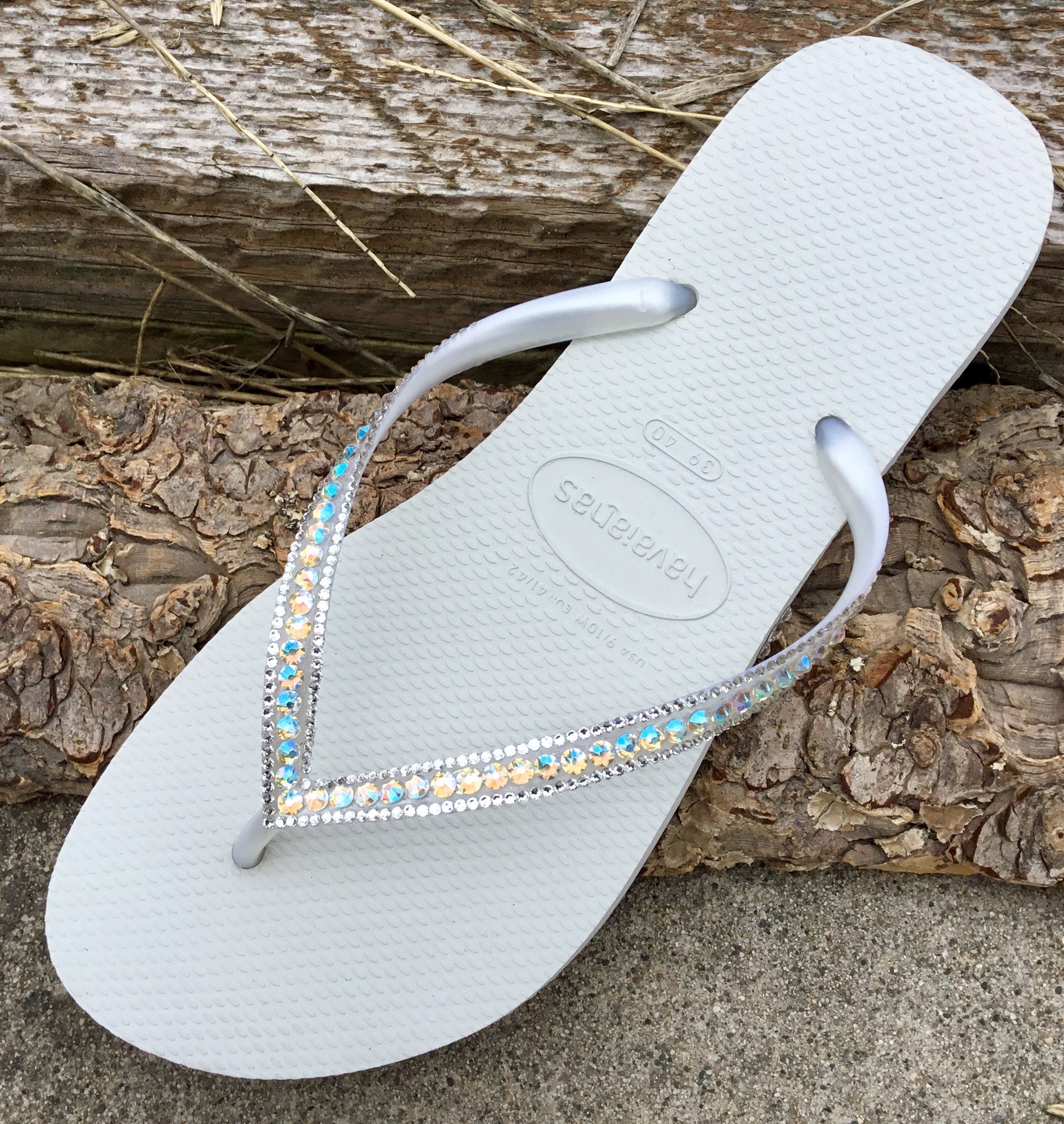 havaianas white flip flops