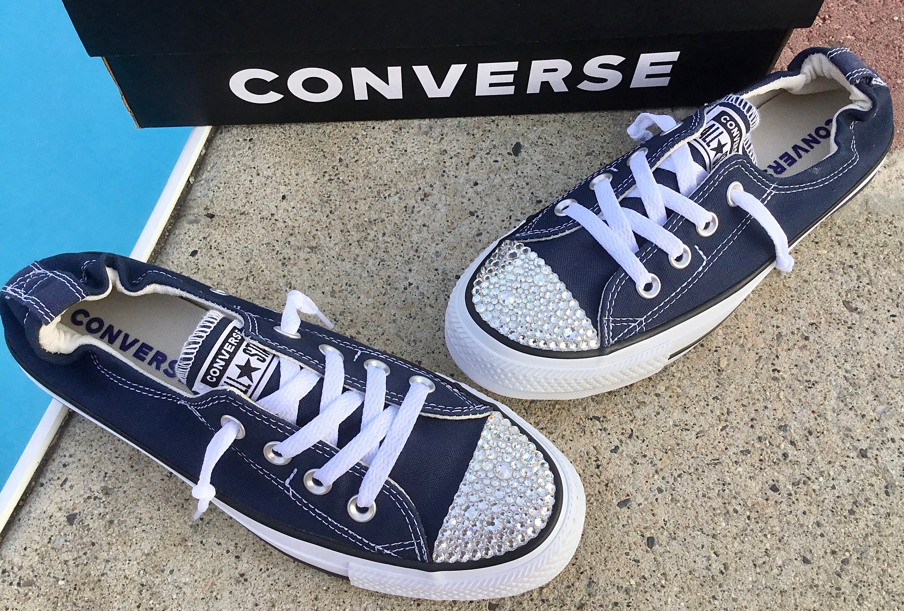 navy blue shoreline converse