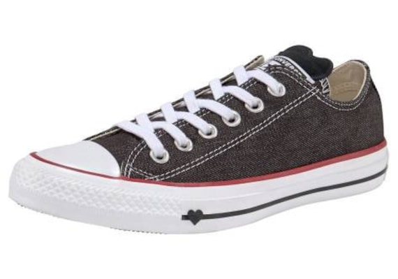 black converse with love heart