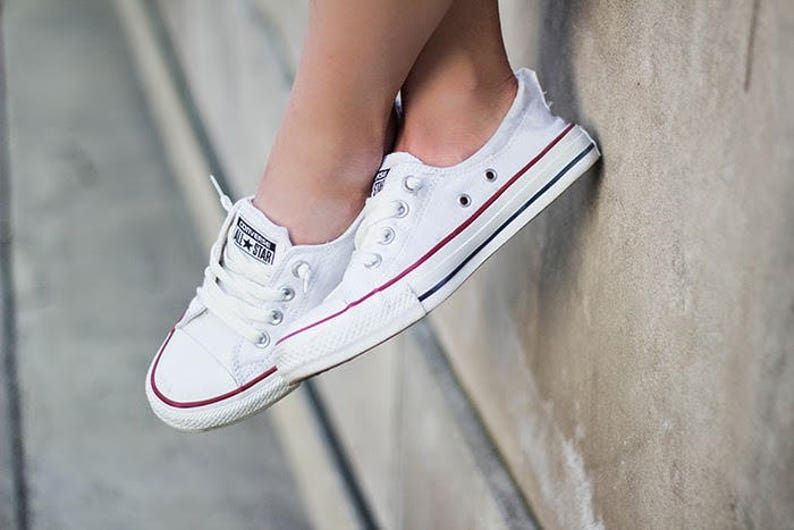 converse low tops no laces