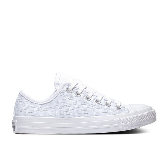 white crochet converse