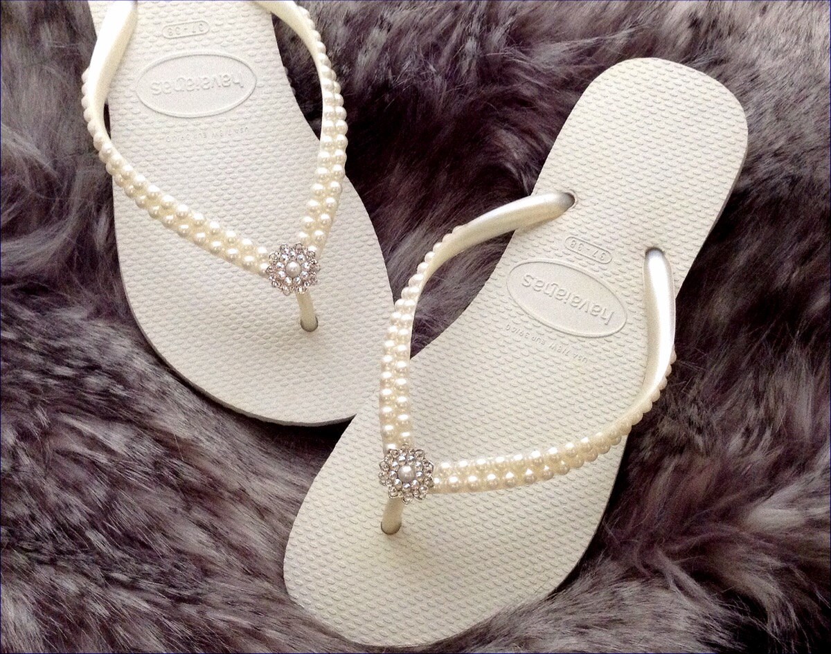 havaianas with bling