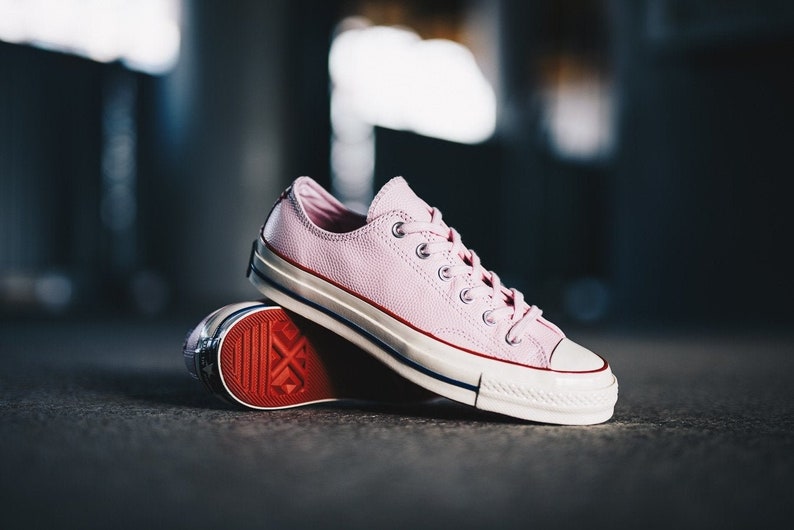 converse baby pink leather