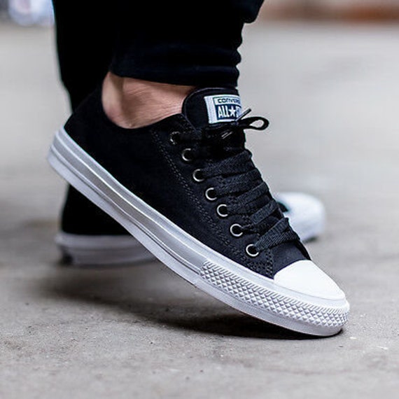 chuck 2 low top