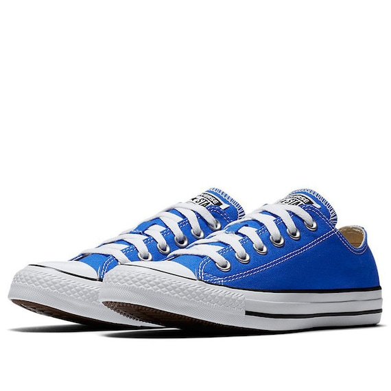 royal blue chuck taylors low