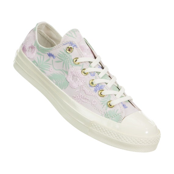 Converse floral des années 70 bas Top blanc ivoire brodé Palm toile mariage w / cristal Swarovski strass Chuck Taylor All Star baskets chaussures | D'adopter La Technologie De Pointe
Converse floral des années années années 70 bas Top blanc ivoire brodé Palm toile mariage w / cristal Swarovski strass Chuck Taylor All Star baskets chaussures | D'adopter La Technologie De Pointe
e4941b