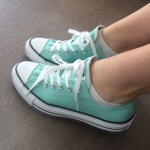 mint color converse