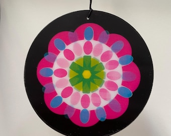Handmade Lenticular Magenta and green flower.