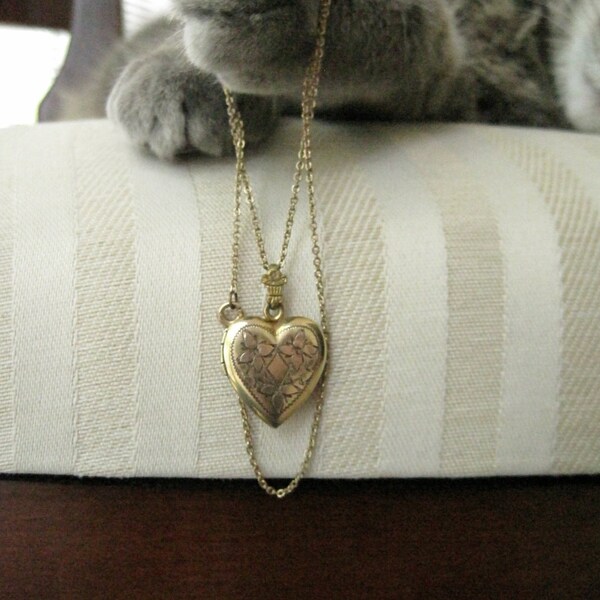 Vintage Locket/ Forget Me Not/ 1940's/ Gold Filled