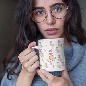 Korean heart pattern mug with finger | Cute heart hand coffee mug