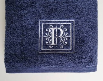Personalized Towel / Monogrammed Towel / Hand Towel / Wedding Towels / Embroidered Towel / Gift / Baby Towel