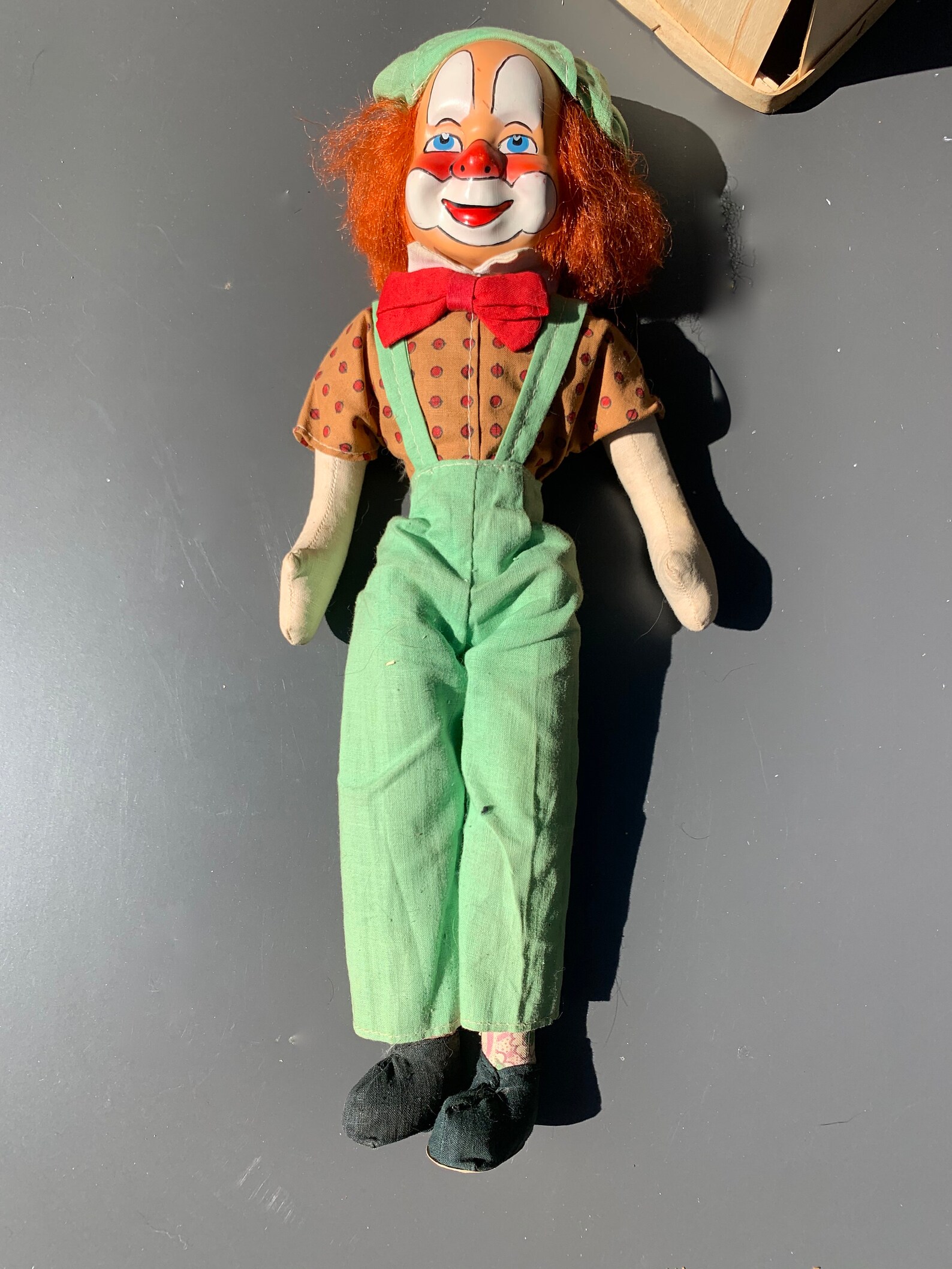 Japans speelgoed - Clown de celluloïd et poupée de