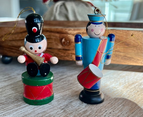 Wooden nutcracker best sale christmas tree ornaments