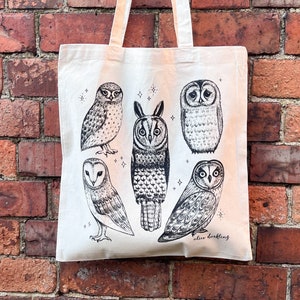 Owl Tote bag 100% natural cotton screen printed in the UK with an illustration of British owls by Alice Darkling