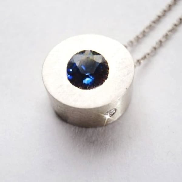 4.25 mm Ceylon Sapphire Bauhaus Diamond Silver Necklace