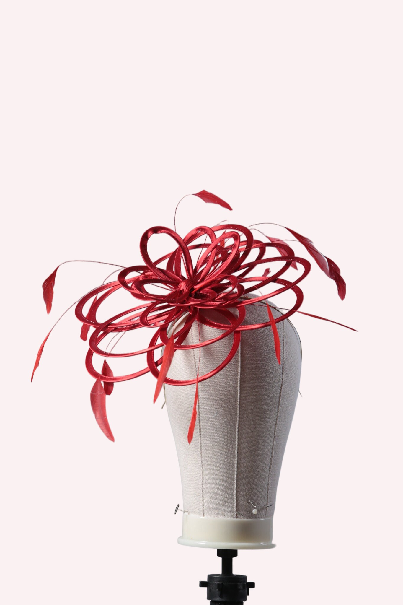 Elegant Red Feather Fascinator

ALL REASONABLE OFFERS ACCEPTED Women Red Felt Fascinator Hat With Feathers - Elegant Red  main image 4