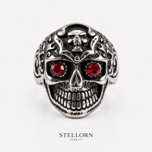 Red Eyes Skull Ring - Etsy
