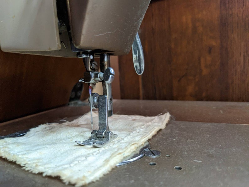 Emdeko Made in Japan Vintage Electric Antique Sewing Machine Etsy
