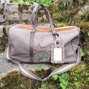 Bolsa de viagem grande bordada para homens em lona de algodão cinza, couro sintético cobre e cinza, alça de ombro removível, etiqueta de bagagem, presente