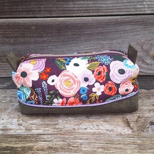 astuccio per penne e matite da donna, astuccio per il trucco in tessuto melanzana con fiori e finta pelle color kaki, graziosa borsa tote
