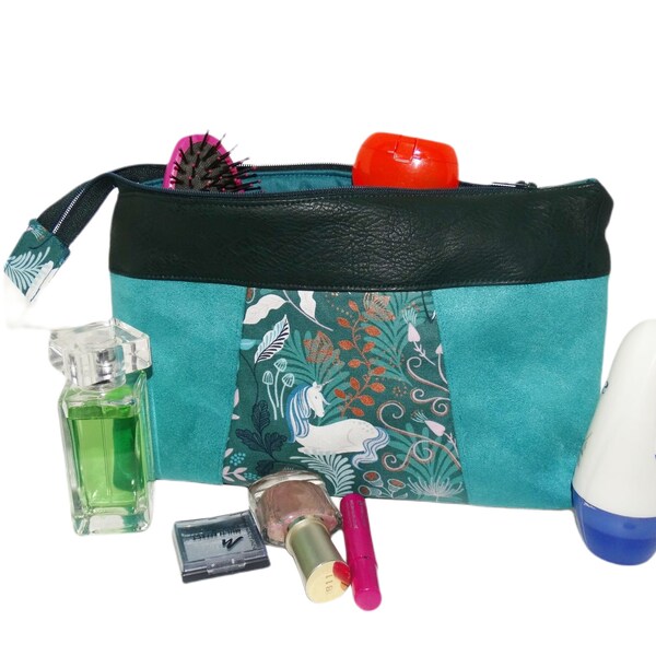 grande trousse de toilette  pour femme en faux cuir vert bouteille, tissu  avec licornes et suédine turquoise,  accessoire de voyage