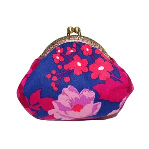 Bourse vintage femme, porte-monnaie retro tissu bleu avec des fleurs,  tissu fuchsia avec des pois, fermoir métallique bronze
