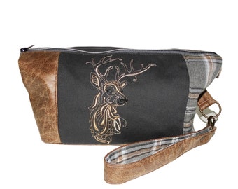 Grande trousse de toilette homme,  en  faux cuir marron taupe,  tissu tartan  à carreaux gris, broderie cerf et toile de coton grise, cadeau