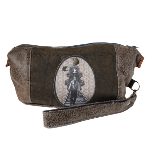 Grande trousse de toilette  pour homme en faux cuir gris, jean enduit bronze,  tissu imprimé steampunk vintage, trousse à raser  à suspendre