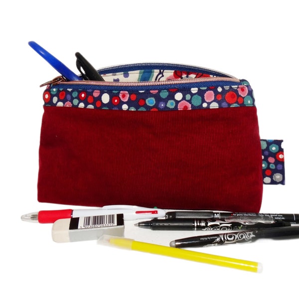 trousse à crayons et stylos pour  femme en  velours milleraies rouge et tissu bleu marine à pois, trousse d'école, pochette à maquillage