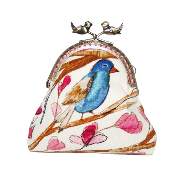 Porte-monnaie rétro femme en tissu blanc cassé avec des oiseaux colorés, fermoir métallique bronze, bourse vintage pour bijoux, maquillage