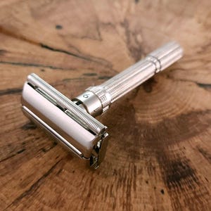 Gillette Slim Adjustable Vintage DE Safety Razor - 1962 H4