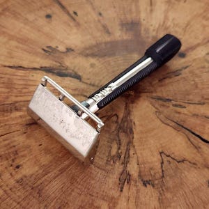 GEM Pushbutton Chrome Cleaned Vintage Single Edge Safety Razor