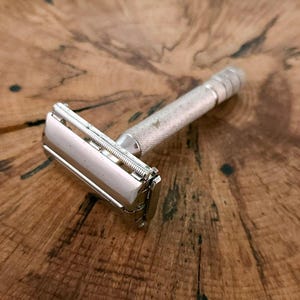 Gillette 40s Style Super Speed Vintage Double Edge Safety Razor - Y4 1953