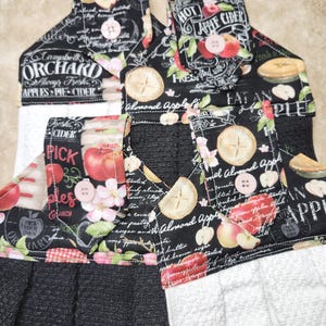 Quilted Fall Apple Harvest Hanging Kitchen Towels, Set of 2 Black and white Towels, Hand towels with apples, recipe, apple pie FREE SHIPPING