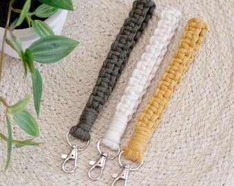 Macrame Keychain, Macrame Wristlet, Wristlet Keychain, Macrame Wristlet Keychain, Boho Keychain, Key Fob, Bag Charm, Macrame, Gifts for Her