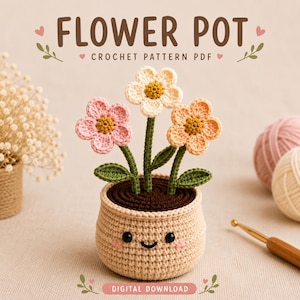 Könnte beinhalten: Eine Häkelanleitung als PDF mit dem Titel FLOWER POT, die einen beigen gehäkelten Topf mit lächelndem Gesicht, rosa Wangen und drei Blumen in Rosa, Creme und Pfirsich mit grünen Stielen und Blättern zeigt. Das Design enthält braune Erde.
