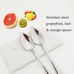 One Personalized Grapefruit spoon, Serrated spoon, kiwi spoon, mango, custom silverware, wedding gifts, monogram grapefruit spoon